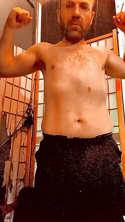Sub BTTM bennyyboyy loves 2 show his top man what he’s got at home!