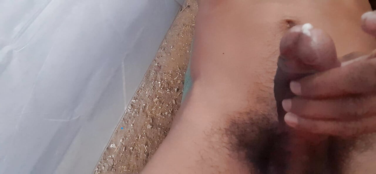 Wytrysk czarny penis ręczna robota jebanie indianin