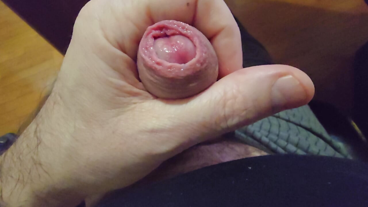 Beautiful close to cam with mega cumshot