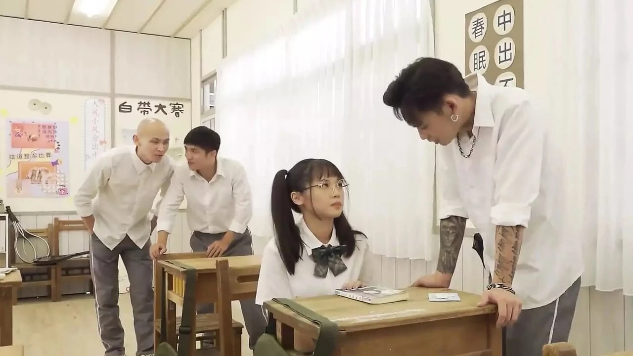 Model tv - cute asian teen get fuck in the classroom