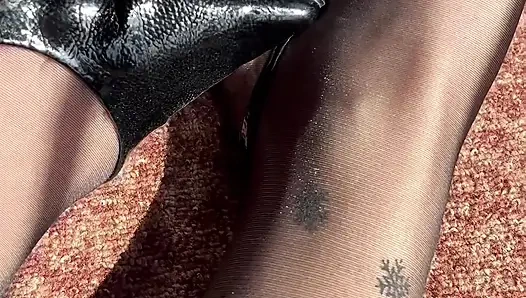 Cute heels in sexy stockings