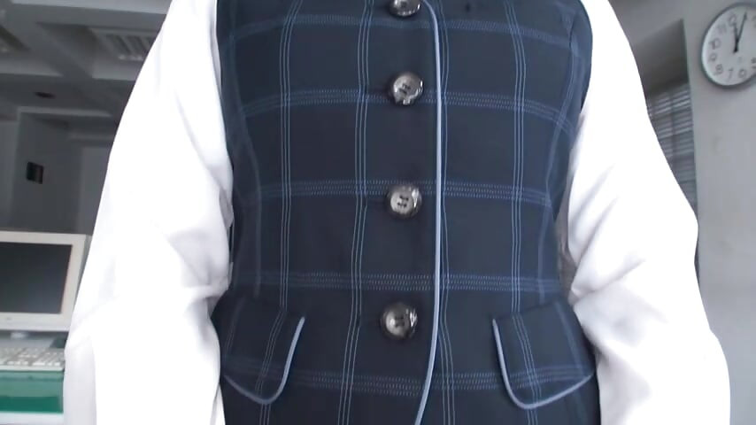 Un homme mature et une femme de bureau.