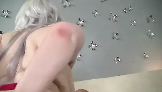 Klobige sexy blondine gibt einen blowjob und wird gefickt