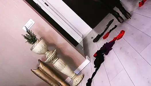 Няня камшотает