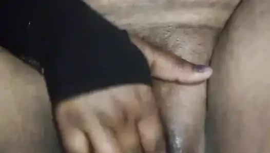 Hintli amcığım ateşli amcığımı yalıyor tıpkı hintli siyah amcığım gibi ve yorum yap beni takip et amcığımın nasıl olduğunu söyle