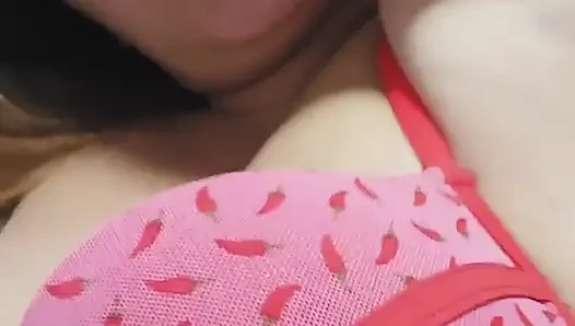 Ich masturbiere die ganze zeit, mein geiles endet nie, ich bin unersättlich