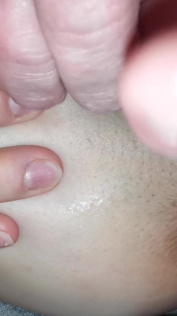 Khoảnh khắc quan trọng từ "Anh ấy thích chơi với lỗ đít đẩy của tôi cận cảnh pov"
