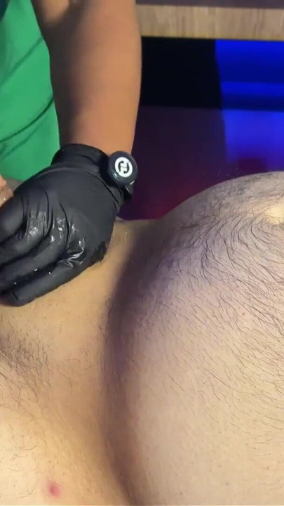 Fan with small dick receives a massage with happy ending  ! | Clip 2