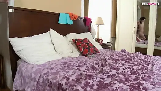 Sie hat einen kleinen arsch, liebt aber anal