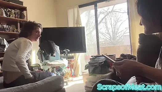 Соси у меня, пока моя девушка наблюдает!