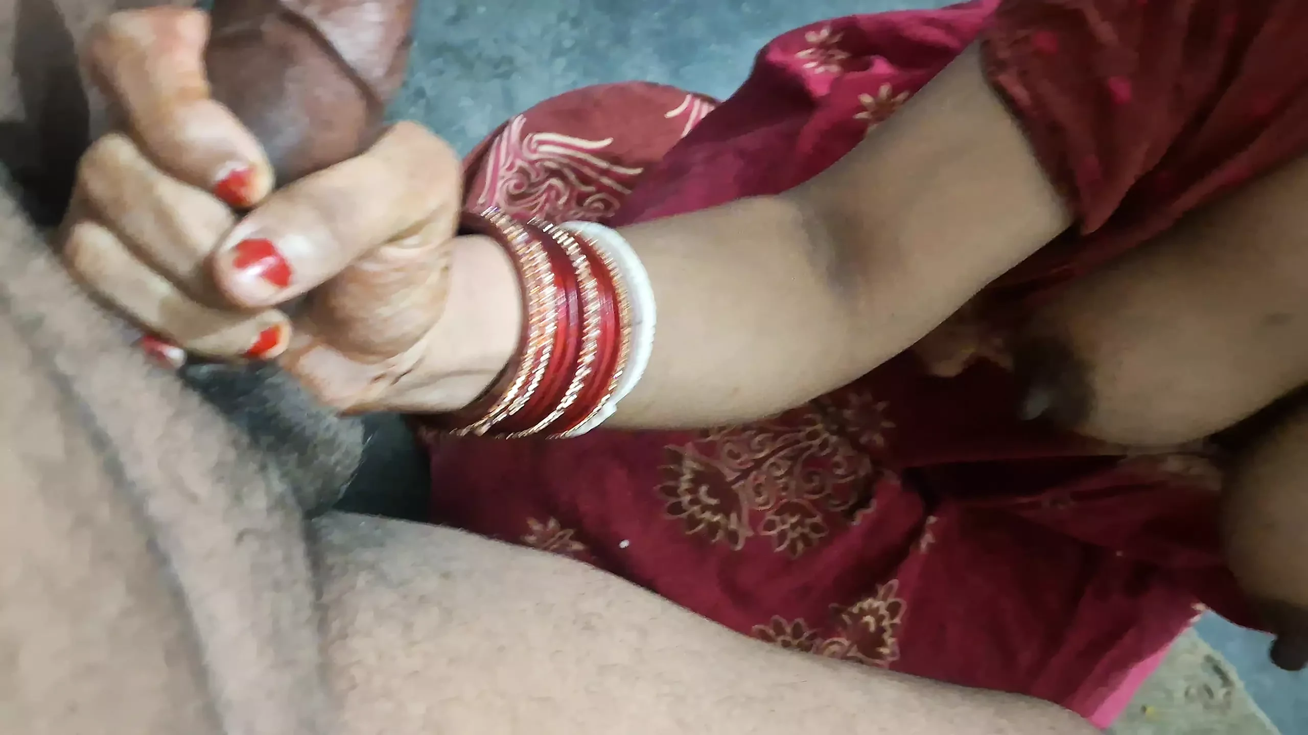 Indian Bhabhi Is Sucking My Cock Very Comfortably. E-4
