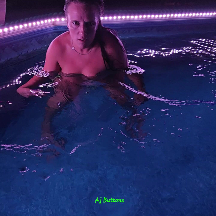 Just a sexy night in my pool. I do shoot custom videos. I have a big swimming pool and a Hot Body. 2 things put together =HOT!