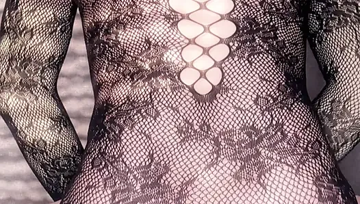 File çoraplı ve chokerlı sevimli travesti pembe dildoya biniyor
