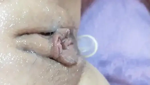 Amcığımı iyi sikiyor