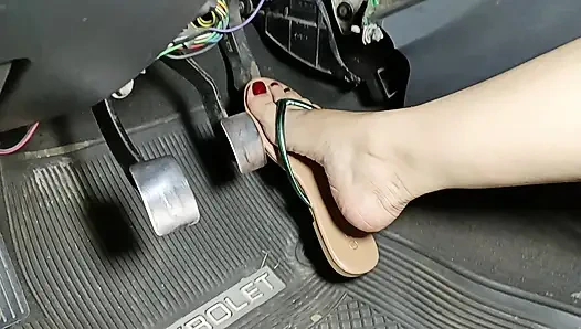 Ускорение и прокачивание педалей Corsa с помощью шлепанцев