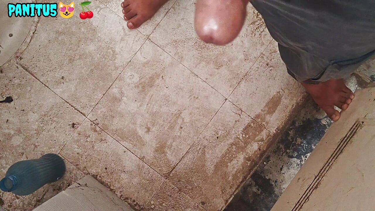 Big Dick Desi Boy Makes Village Boy Bathroom Girl Squirt in the Fields - Real Sex