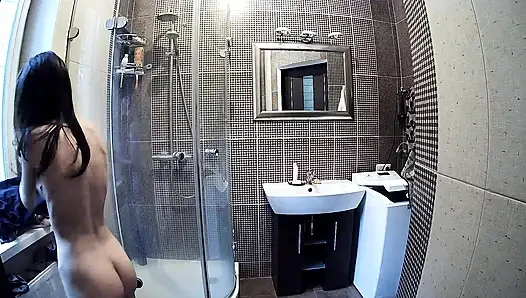 Stella im stehen, komplett nackt zu duschen - echter amateur-voyeur
