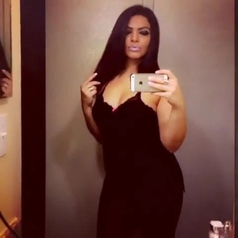 Nassim Mirror Selfie