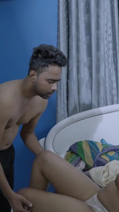 Gospodarica je htela da ima seks, pa je sluga došao i zadovoljio je seksom sa njom | Klip 2