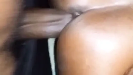 Memek sempit cewek kulit hitam dientot habis-habisan sama kontol raksasa pria kulit hitam sampai menganga lebar