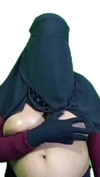 Must-see moment from "Hot telugu aunty blowjob erotic fucking video"