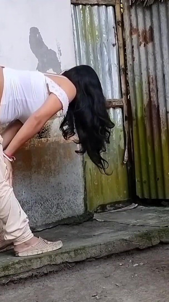 Zapanjujući trenutak iz "Girl sex By Local Boy ( Official Video By Villagesex91 )"