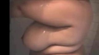 4 abuelas bbw sexy con grandes culos y tetas en las duchas! Pre