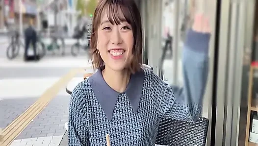 A087G12 Mit einem charmanten und süßen Gesicht, einem lebhaften Mädchen ohne schüchterne Vibes und einem unglaublichen Mädchen bekommt sie ein wildes sexshooting auf einer passenden App!