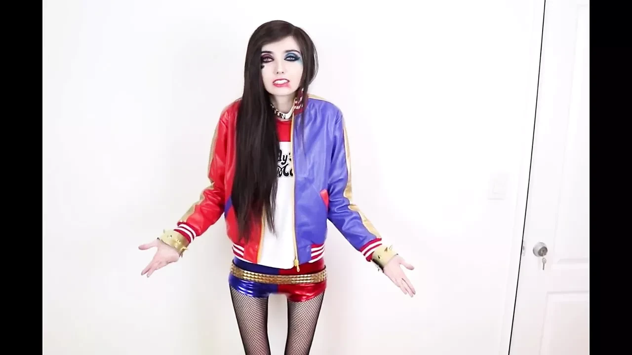 Thigh gap, skinny girl