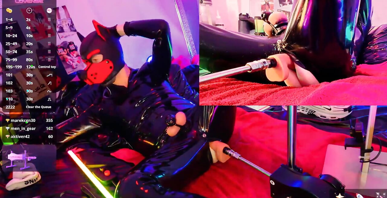 Nicolaus Rubber Show with Pet Mask