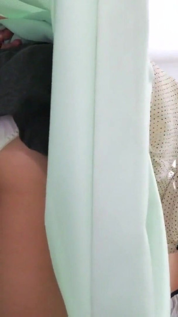 第4部分 我的女朋友来到我旁边的床上，这是一场罢工，所以如果我通过窗帘对她进行性骚扰，我会发情！？我代表我在医院不能动的男友给了她很多！ | 短片 1