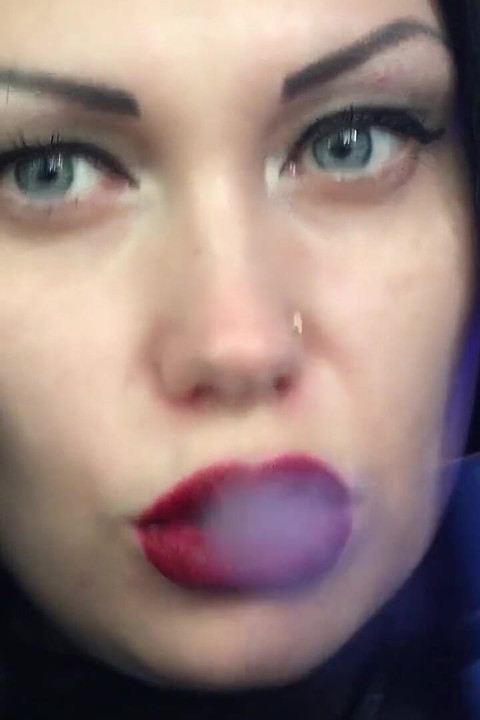Cum to my big lips and hookah smoke!