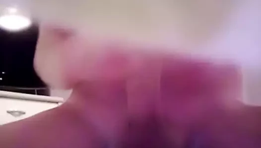 Asılı adam mastürbasyon kapalı