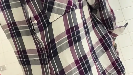 Umumi Tuvaletlerde Masum Bir Çiş Arsız Fışkırtarak Mastürbasyona Dönüştüğünde
