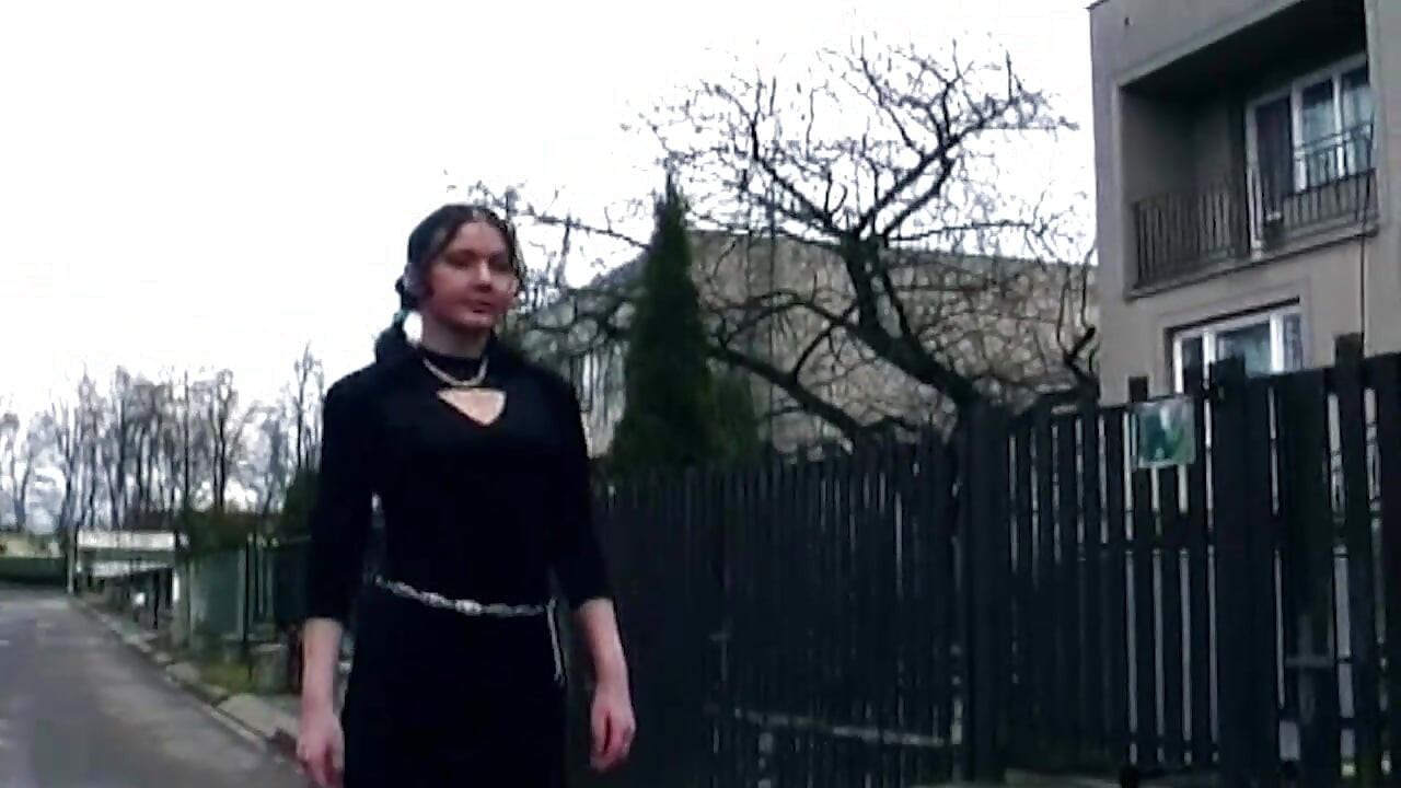 Mature Slut Fists Gaping Ass Dripping Piss Outdoors