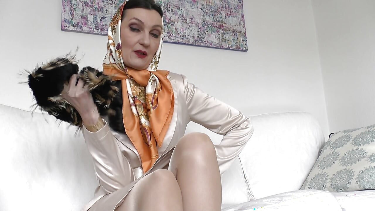 Masturbating in a Headscarf and Feeling Your Mistress's Fur on Your Nipples, Lady Victoria Valente