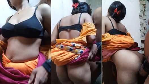 India esposa del pueblo secretamente follando con su amante en su casa