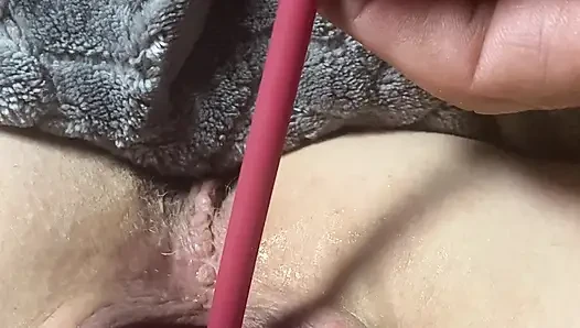 Lara insertion pisse