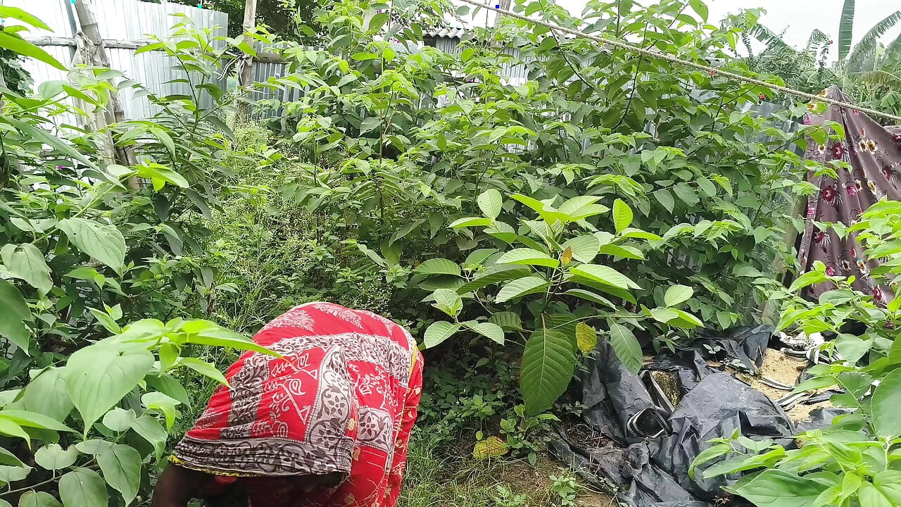 Indian desi housewife ki jungle mein chudai Kiya hardcore fouking Sex
