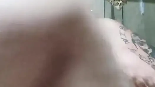 Nackt stehen führt zu muschilecken