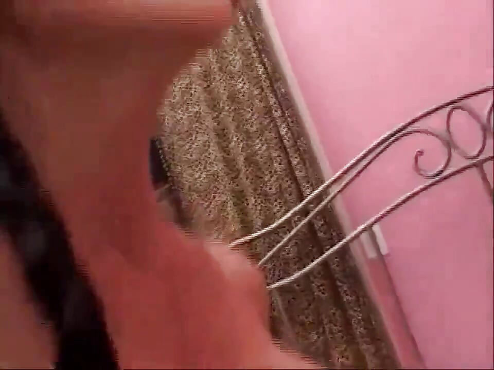 Σέξι μεγάλα βυζιά Ασιάτισσα κοπέλα γαμιέται από κώλο με μεγάλο πούτσο και ρουφάει.,.. χύσια στο στόμα