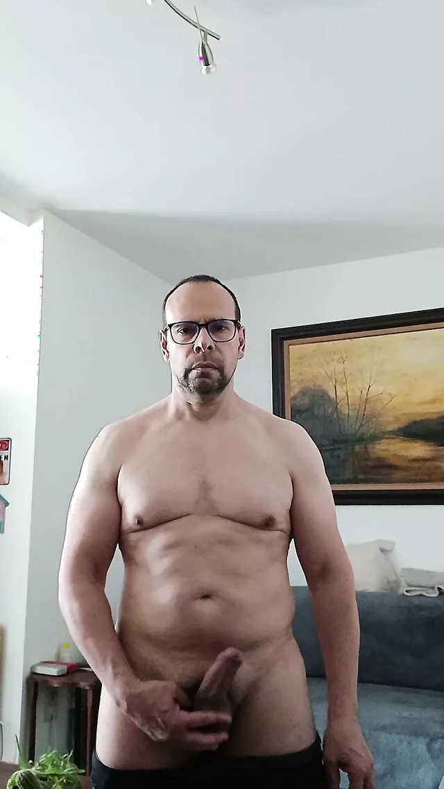 I admire my physical results after 4 months of sport