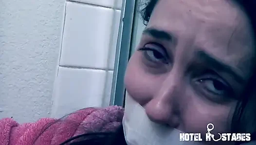 Kyra rose direnovasi baru