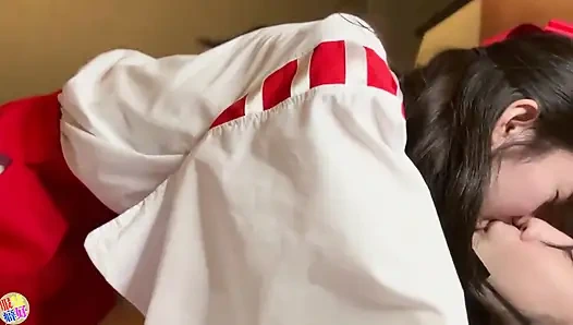 Eine verzauberte Stunde mit einer echten Miko