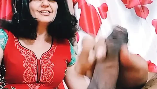 Sürtük evli kadın partneriyle oyun oynuyor