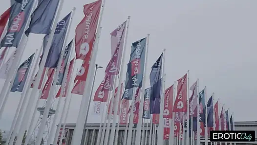 Deepthroat Gagging MILF Unleashes Outdoor Piss Fountain