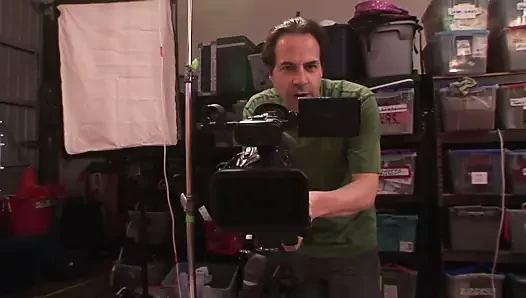 Studentin spritzt beim sex vor Kamera ab