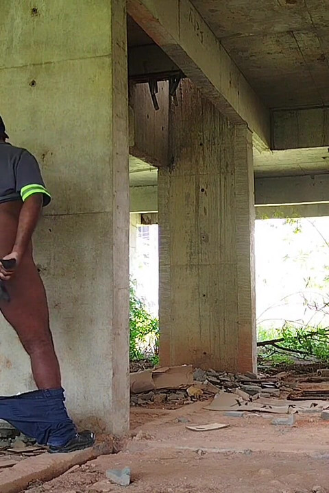 Ugly a Big Dildo in My Ass in Construction