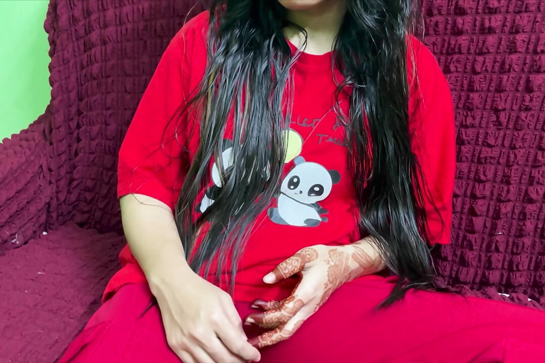 Sexy girl is waiting for me and I want to fucking her pushy