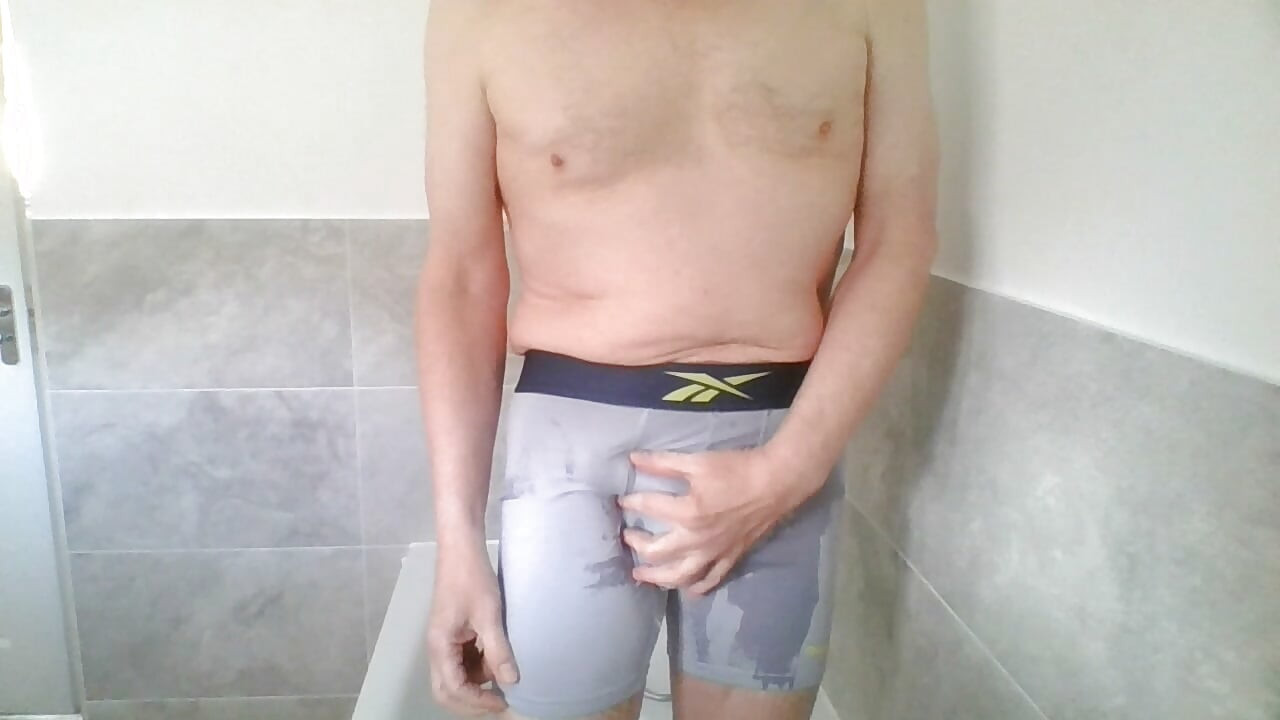 Desperate for a piss in boxers and horny wank